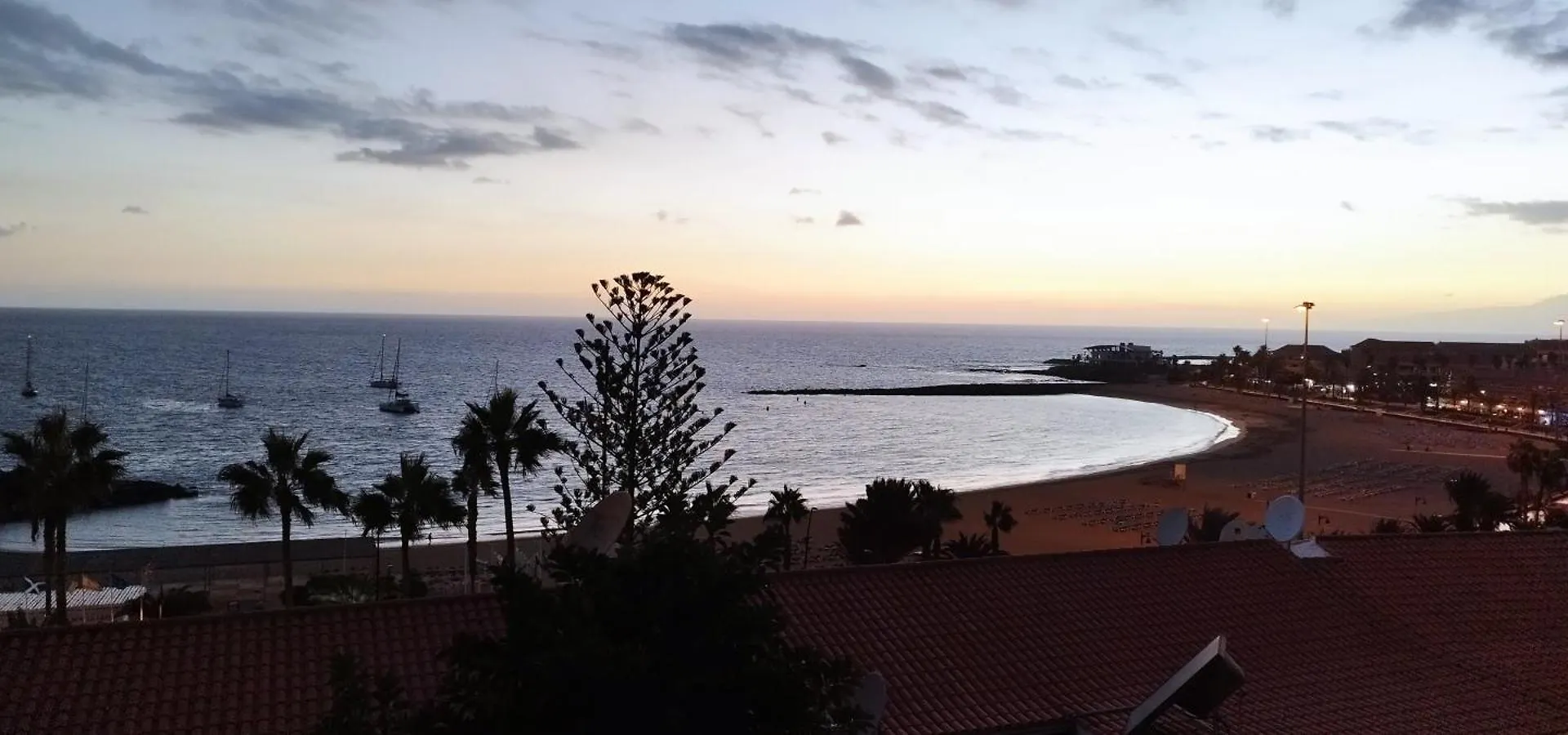 Zola Sea View Apartment, Las Vistas Los Cristianos  Espagne